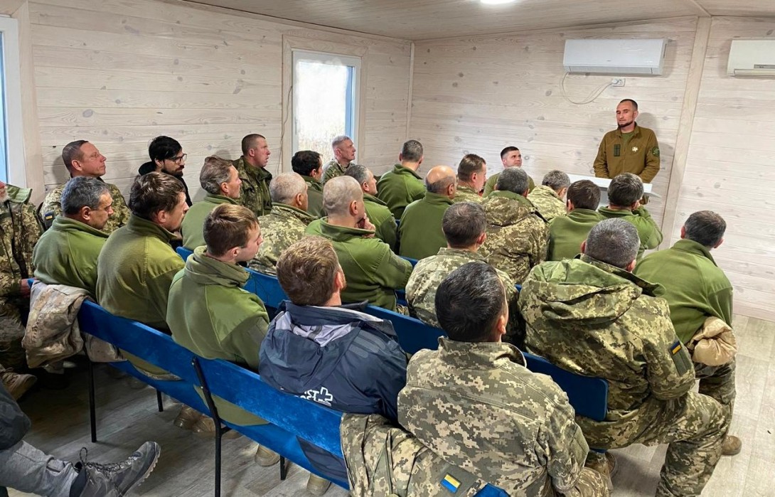 Служіння військовим