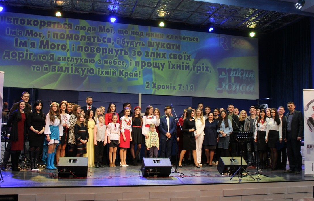 Пісні-молитви за Україну заспівали на конкурсі Файна пісня для Ісуса